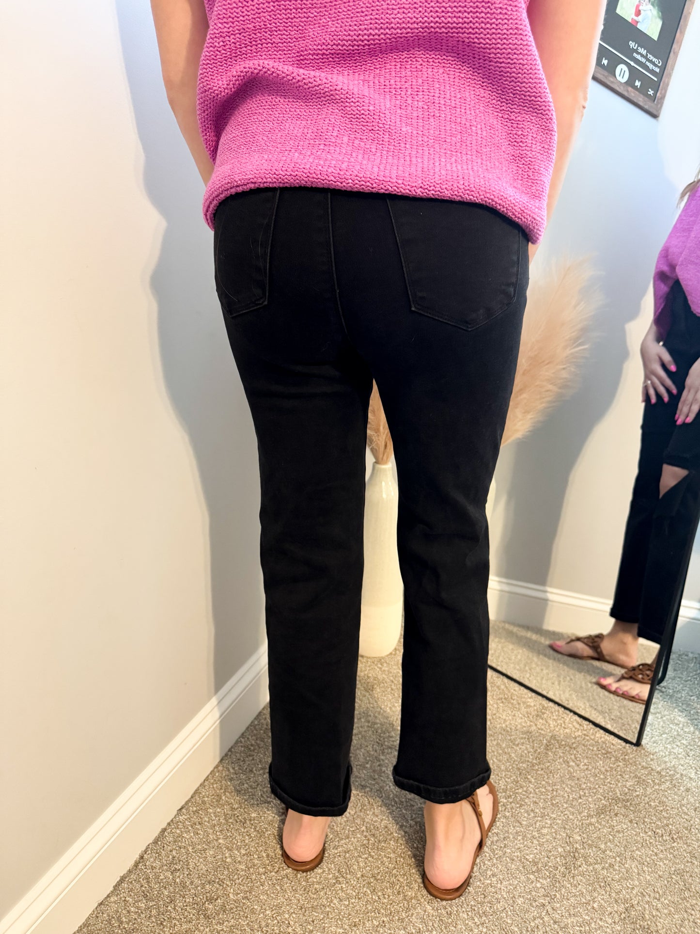 RISEN JEANS - Back in Black High Rise Crop